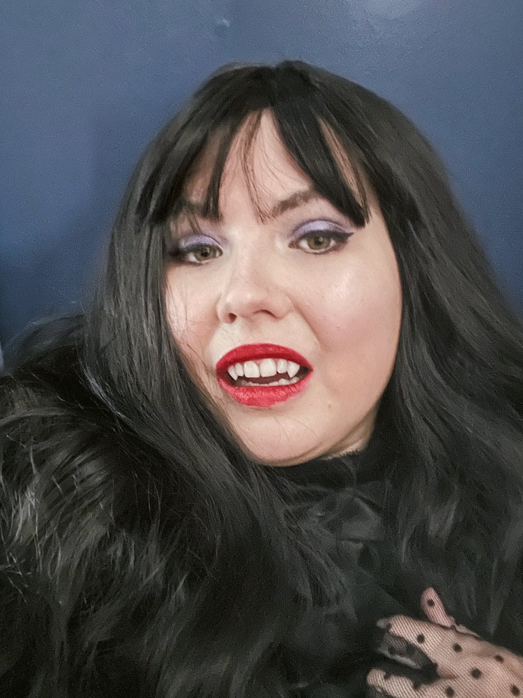 <em>ocassionally a blurry vampire</em>